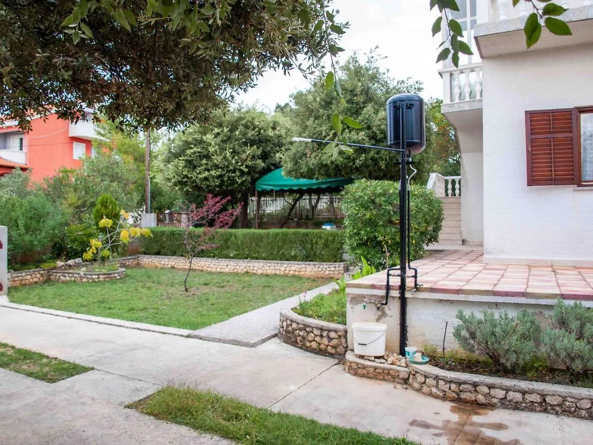 Petrcane House Holiday home