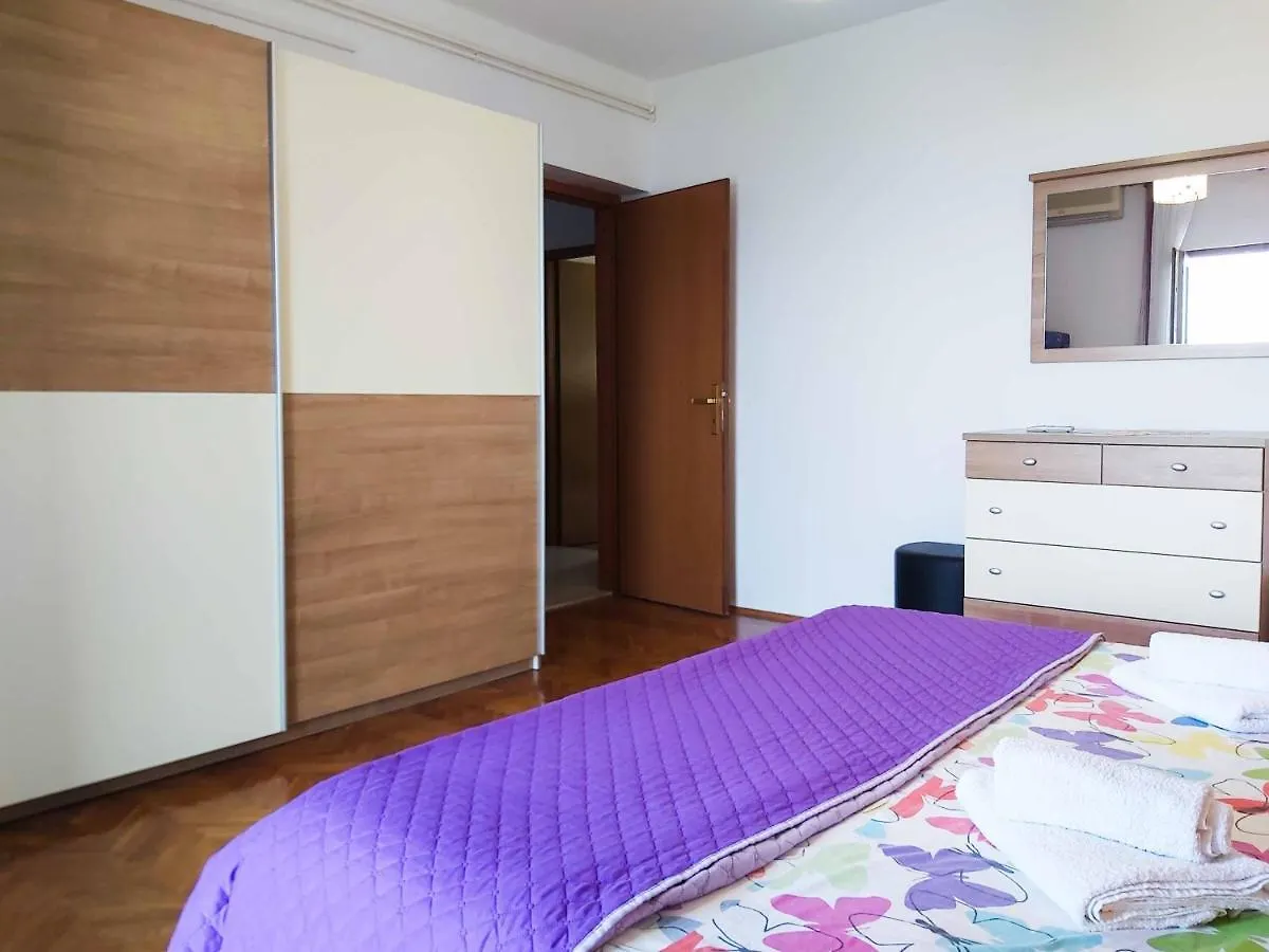 Petrcane House 펜션